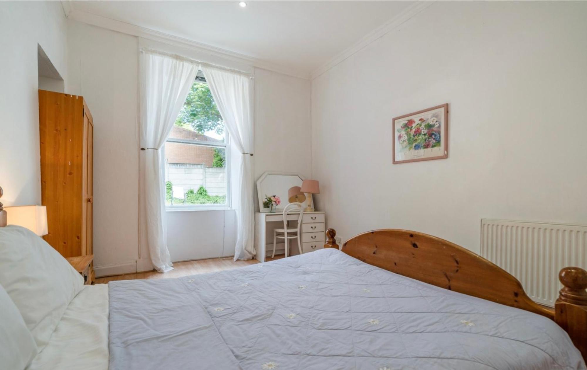 Newhall Glasgow Luaran gambar