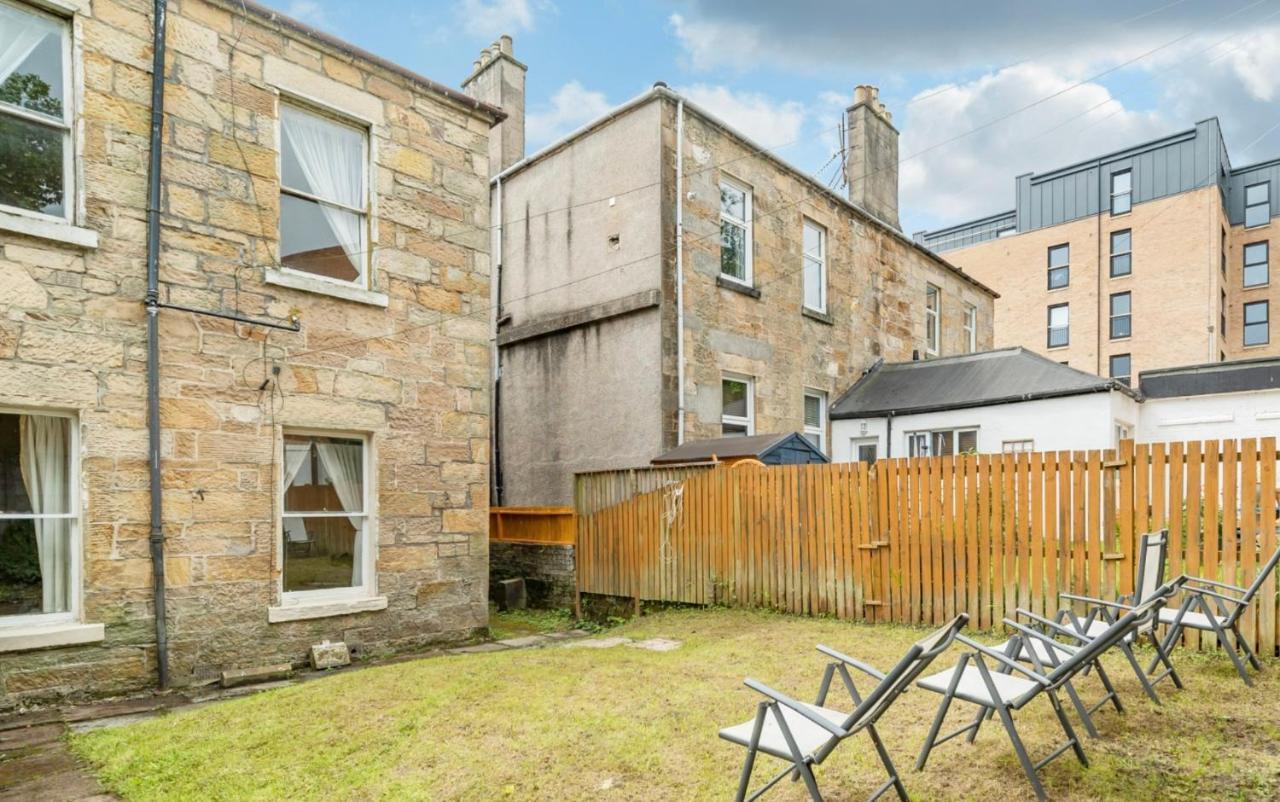 Newhall Glasgow Luaran gambar
