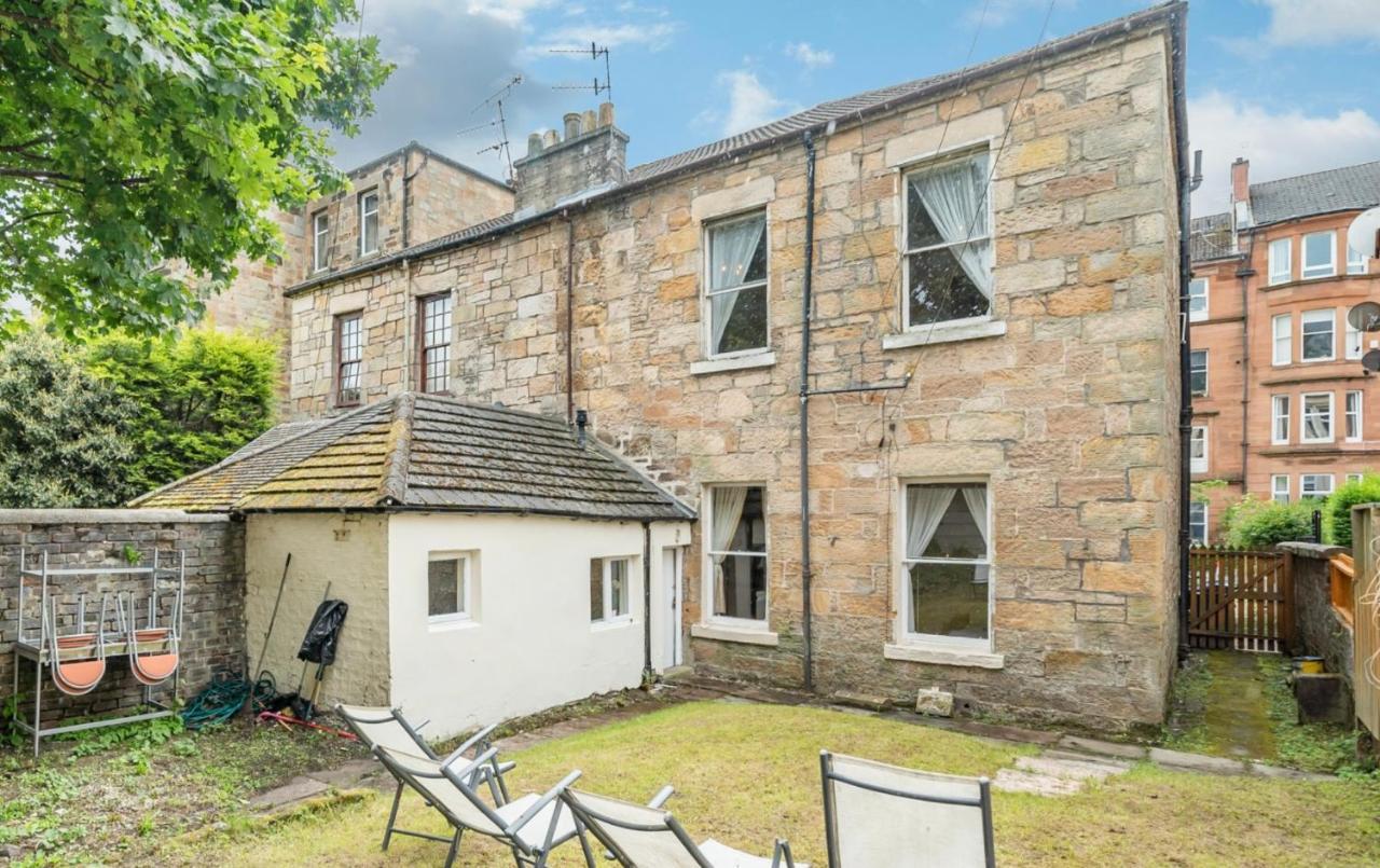 Newhall Glasgow Luaran gambar