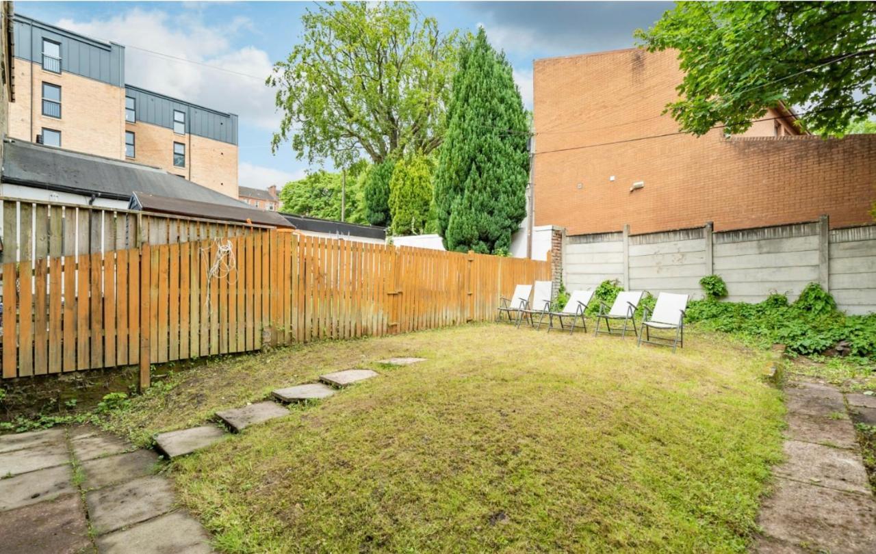 Newhall Glasgow Luaran gambar
