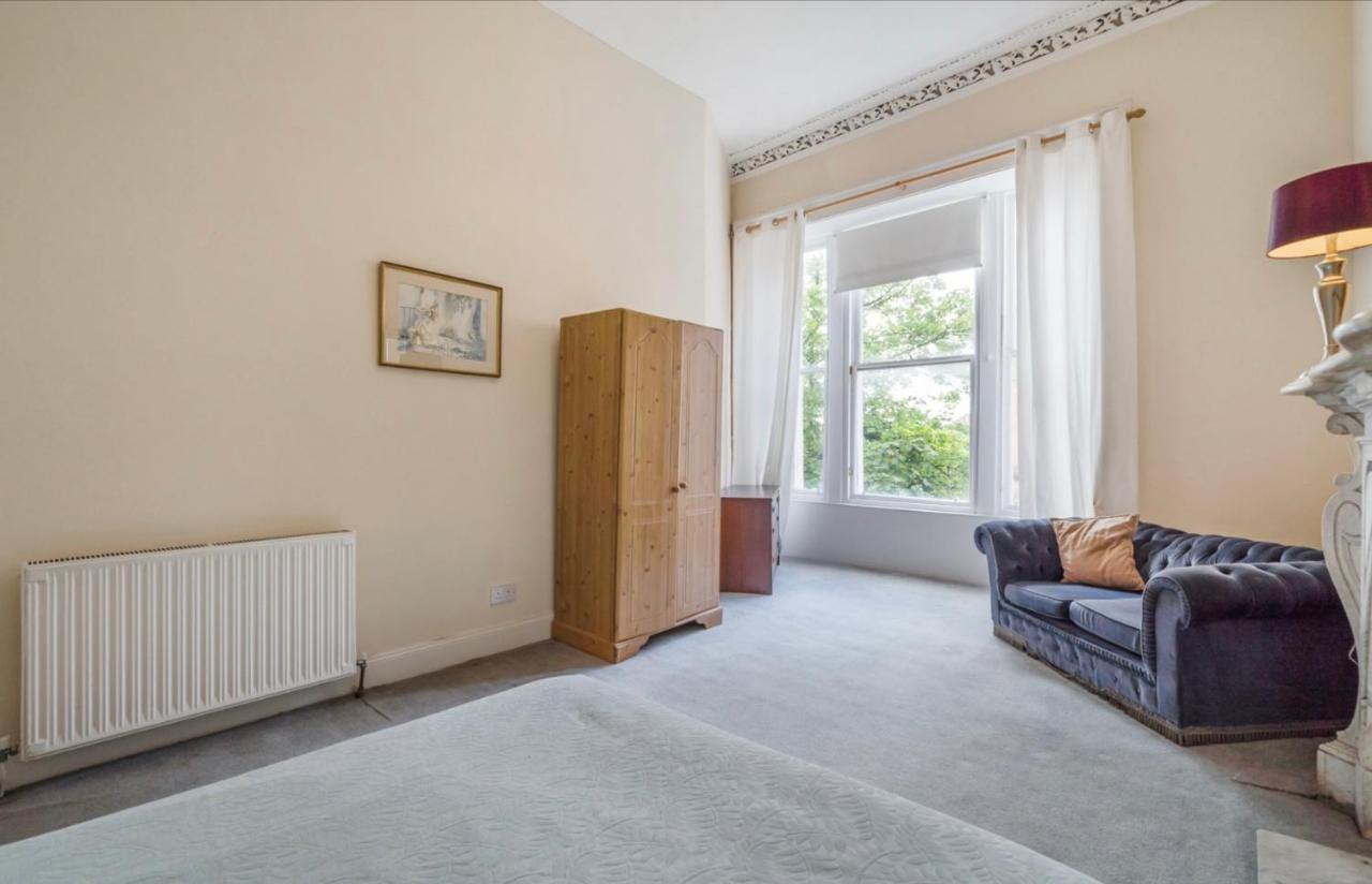 Newhall Glasgow Luaran gambar