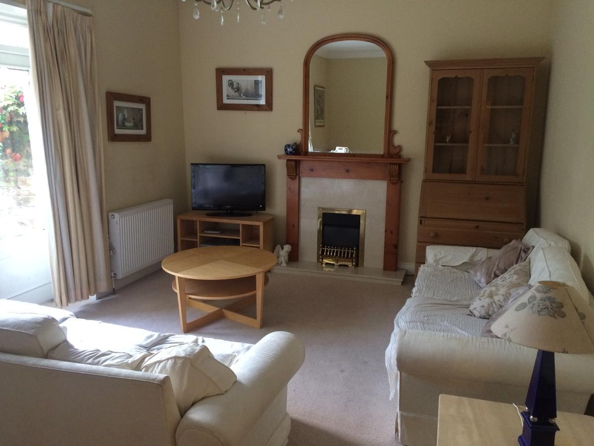 Newhall Glasgow Luaran gambar